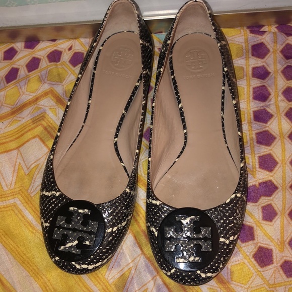 Tory Burch ballet flats Size 9 , blk and white print! - Picture 3 of 5